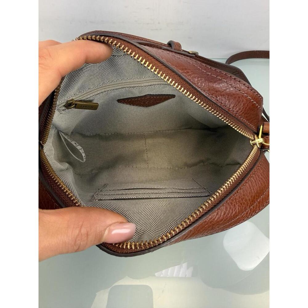 Fossil Liza Crossbody Bag Brown Pebbled Leather Camera Bag Brass Hardware Nwot - Picture 7 of 9